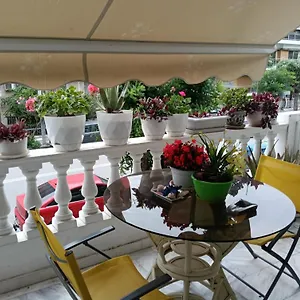 https://studio-66-stin-kalamaria.hotels-of-thessaloniki.com